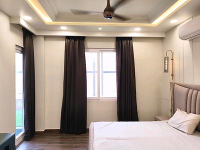 Bedroom Image of 3500 Sq.ft 4 BHK Builder Floor for sale in Greenwood City Floors, Sector 45 Gurgaon for Rs. 53000000