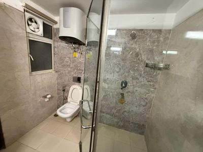 Bathroom Image of 4500 Sq.ft 4 BHK Penthouse for sale in Amrapali Silicon City, Sector 76 Noida for Rs. 50000000