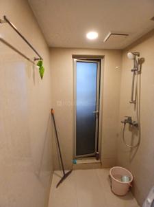 Bathroom Image of 260 Sq.ft 1 RK Apartment / Flat for rent in Hiranandani Solitaire, Thane West Thane for Rs. 29000