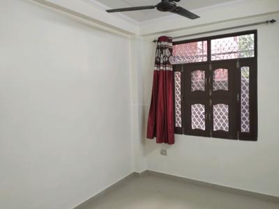Bedroom Image of 450 Sq.ft 2 BHK Apartment / Flat for rent in Mandawali New Delhi for Rs. 15500