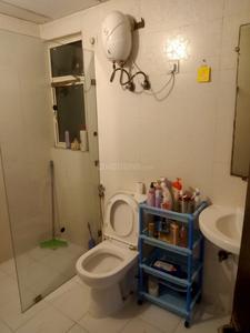 Bathroom Image of 1850 Sq.ft 3 BHK Apartment / Flat for sale in Amrapali Sapphire, Sector 45 Noida for Rs. 23500000