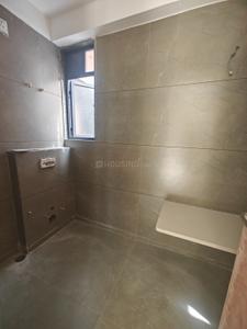 Bathroom Image of 3900 Sq.ft 4 BHK Apartment / Flat for sale in Shrinivas Luxuria 2, Bhadaj Ahmedabad for Rs. 21400000
