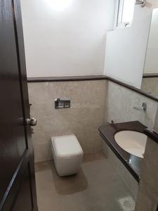 Bathroom Image of 5500 Sq.ft 4 BHK Villa for rent in Panaiyur, Sholinganallur Chennai for Rs. 125000