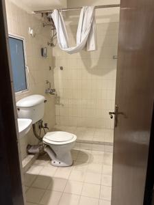 Bathroom Image of 1200 Sq.ft 3 BHK Apartment / Flat for sale in DLF Carlton Estate, Sector 53 Gurgaon for Rs. 32500000