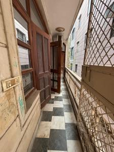 Balcony Image of 450 Sq.ft 1 BHK Builder Floor for rent in Patel Nagar New Delhi for Rs. 18500