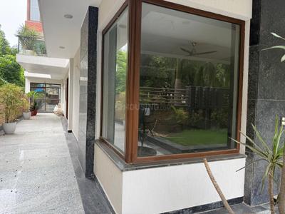 Balcony Image of 4200 Sq.ft 9 BHK Builder Floor for rent in Sector 41 Noida for Rs. 190000