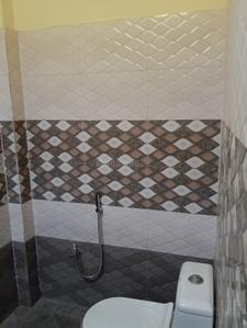 Bathroom Image of 1200 Sq.ft 3 BHK Duplex for rent in Nagwa Lanka Varanasi for Rs. 12000