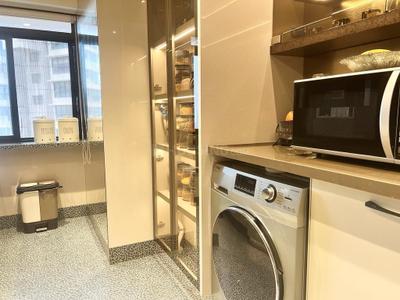 Bathroom Image of 780 Sq.ft 2 BHK Apartment / Flat for sale in Andheri East Mumbai for Rs. 24900000