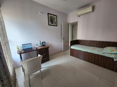 Bedroom Image of 840 Sq.ft 2 BHK Apartment / Flat for sale in Rustomjee Urbania Azziano, Thane West Thane for Rs. 17500000