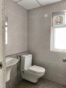Common Bathroom Image of 1950 Sq.ft 3 BHK Apartment / Flat for rent in Shree Vardhman Victoria, Sector 70 Gurgaon for Rs. 43000