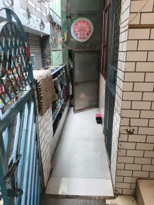 Balcony Image of 550 Sq.ft 1 BHK Builder Floor for sale in Pul Prahlad Pur New Delhi for Rs. 2600000