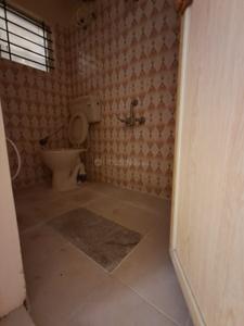 Bathroom Image of 520 Sq.ft 1 BHK Builder Floor for rent in Koramangala Bengaluru for Rs. 16000