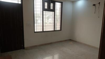 Bedroom Image of 1000 Sq.ft 2 BHK Builder Floor for sale in Ramesh Nagar New Delhi for Rs. 13000000