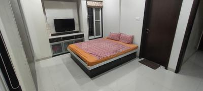 Bedroom Image of 1050 Sq.ft 2 BHK Apartment / Flat for rent in Parvati Darshan Pune for Rs. 36000