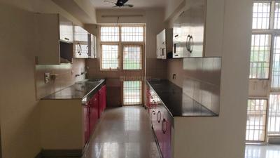 Kitchen Image of 1100 Sq.ft 2 BHK Apartment / Flat for rent in Panchsheel Wellington, Crossings Republik Ghaziabad for Rs. 20000