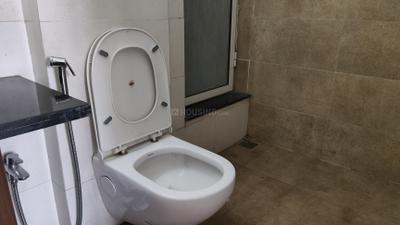 Bathroom Image of 430 Sq.ft 1 BHK Apartment / Flat for sale in Omkar Signet, Malad East Mumbai for Rs. 10500000