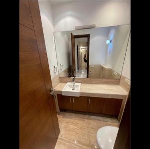 Image of 2250 Sq.ft 3 BHK Builder Floor for sale in Defence Colony, New Delhi for Rs. 110000000