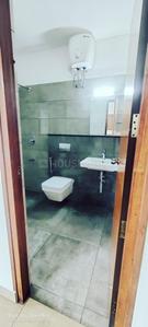 Bathroom Image of 3000 Sq.ft 3.5 BHK Apartment / Flat for sale in DLF Riverside, Vyttila Kochi for Rs. 22000000