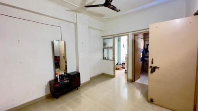 Bedroom Image of 1200 Sq.ft 3 BHK Apartment / Flat for sale in Gola Road Patna for Rs. 9800000