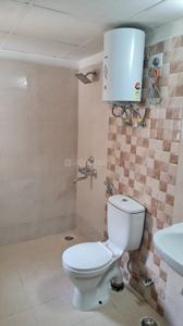 Bathroom Image of 500 Sq.ft 1 RK Independent House for rent in Amrapali Princely Estate, Sector 76 Noida for Rs. 20000