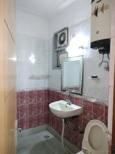Common Bathroom One Image of 1850 Sq.ft 3 BHK Apartment / Flat for sale in Highland Apartment, Sector 12 Dwarka New Delhi for Rs. 29500000
