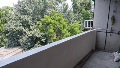 Image of 1000 Sq.ft 2 BHK Apartment / Flat for rent in Meena Apartments, Patparganj, New Delhi for Rs. 26000