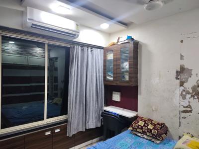 Bedroom Image of 540 Sq.ft 1 BHK Apartment / Flat for rent in Kavya Hill View, Kasarvadavali Thane for Rs. 16120