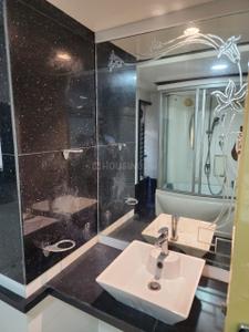 Bathroom Image of 3750 Sq.ft 4 BHK Apartment / Flat for sale in Govind Complex, Vashi Navi Mumbai for Rs. 80000000