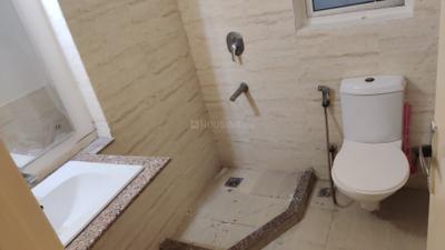 Image of 1656 Sq.ft 3 BHK Apartment / Flat for rent in DLF Capital Greens Phase 1 And 2, Karampura, New Delhi for Rs. 62000