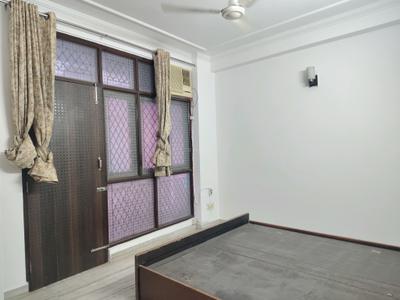 Bedroom Image of 1200 Sq.ft 3 BHK Apartment / Flat for rent in Said-Ul-Ajaib New Delhi for Rs. 28000