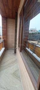 Balcony Image of 950 Sq.ft 3 BHK Builder Floor for sale in Laxmi Nagar New Delhi for Rs. 10500000