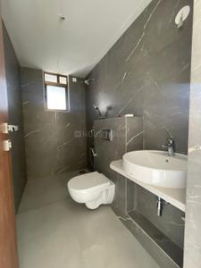 Bathroom Image of 1150 Sq.ft 3 BHK Apartment / Flat for sale in Hubtown Seasons, Chembur Mumbai for Rs. 44000000