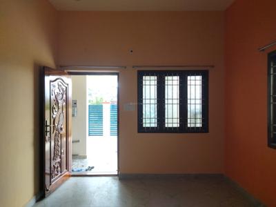 Living Room Image of 800 Sq.ft 2 BHK Apartment / Flat for rent in Sri Chakra Nagar Chennai for Rs. 16500
