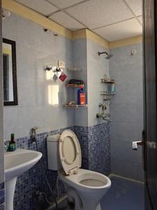 Common Bathroom Image of 1250 Sq.ft 3 BHK Apartment / Flat for sale in Gardenia Golf City, Sector 75 Noida for Rs. 10800400