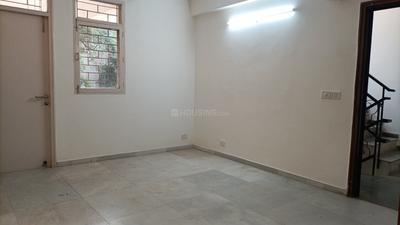 Living Room Image of 1550 Sq.ft 3 BHK Apartment / Flat for sale in DLF Exclusive Floors, Sector 54 Gurgaon for Rs. 32500000