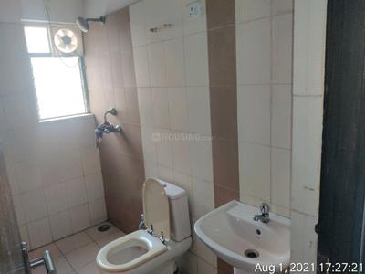 Bathroom Image of 900 Sq.ft 3 BHK Apartment / Flat for sale in Srijan Midlands, Madhyamgram Kolkata for Rs. 6500000