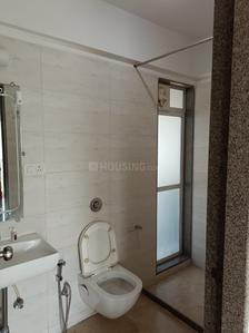 Bathroom Image of 1000 Sq.ft 2 BHK Apartment / Flat for sale in Suncity Builder Complex, Powai Mumbai for Rs. 16700000