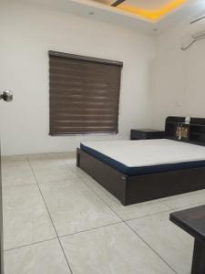 Bedroom Image of 1800 Sq.ft 3 BHK Builder Floor for rent in Alaknanda New Delhi for Rs. 70000