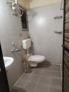 Bathroom Image of 719 Sq.ft 1 BHK Apartment / Flat for rent in Kurla West Mumbai for Rs. 37500