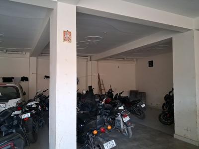 Parking Area Image of 600 Sq.ft 1 RK Apartment / Flat for rent in Sector 72 Noida for Rs. 9500