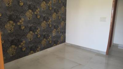 Bedroom Image of 900 Sq.ft 3 BHK Apartment / Flat for sale in DLF Ankur Vihar Ghaziabad for Rs. 3300000