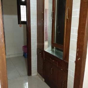 Bathroom Image of 1900 Sq.ft 3 BHK Apartment / Flat for rent in Sarve Satyam Apartment, Sector 4 Dwarka New Delhi for Rs. 45000