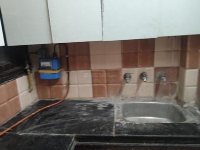 Kitchen Image of 450 Sq.ft 1 BHK Builder Floor for rent in Preet Vihar New Delhi for Rs. 12500