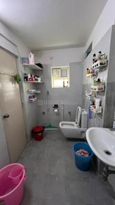 Bathroom Image of 2100 Sq.ft 3 BHK Apartment / Flat for rent in West Marredpally Secunderabad for Rs. 50000