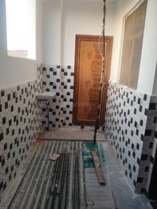 Bedroom Image of 1200 Sq.ft 2 BHK Independent House for rent in Haibat Mau Mawaiya Lucknow for Rs. 9000