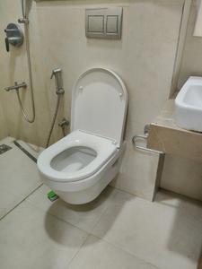 Common Bathroom Image of 1150 Sq.ft 2 BHK Apartment / Flat for sale in K Raheja Ascencio, Powai Mumbai for Rs. 27500000