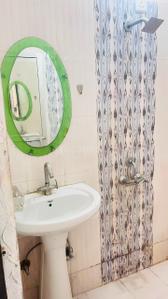 Bathroom Image of 500 Sq.ft 1 BHK Apartment / Flat for rent in Polaars Royal Enclave, Ganeshpur Rahmanpur Lucknow for Rs. 11000