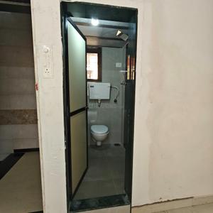 Bathroom Image of 950 Sq.ft 2 BHK Apartment / Flat for rent in Airoli Navi Mumbai for Rs. 42000