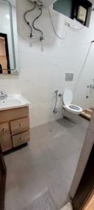 Bathroom Image of 900 Sq.ft 2 BHK Independent House for rent in Masjid Moth Village New Delhi for Rs. 38000