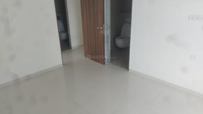 Bedroom Image of 1000 Sq.ft 2 BHK Apartment / Flat for rent in Runwal Sanctuary, Mulund West Mumbai for Rs. 60000